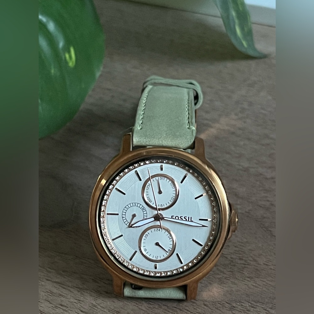 Women’s FOSSIL CHELSEY ES 3357 ROSE GOLD & SS ACCENTS WITH CRYSTAL FACE STONES